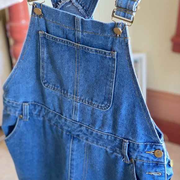 Boohoo overalls hardly worn - Picture 4 of 5